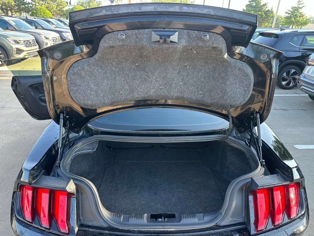 Used 2021 Ford Mustang Coupe RWD image 17