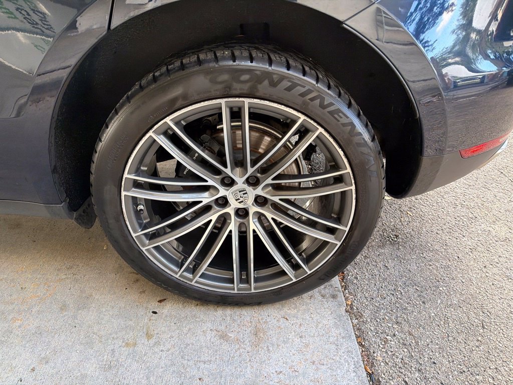 Used 2019 Porsche Macan AWD/4WD image 18
