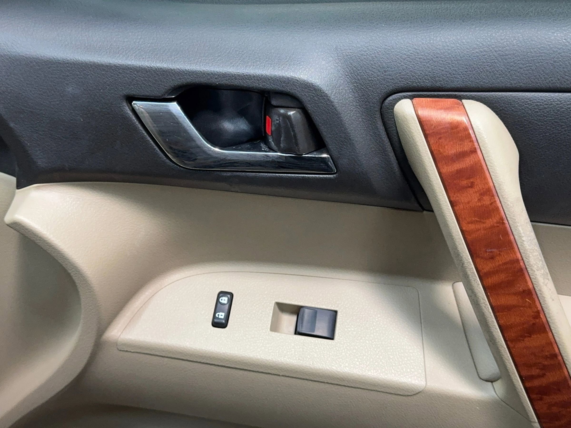 Used 2008 Toyota Highlander Limited image 26