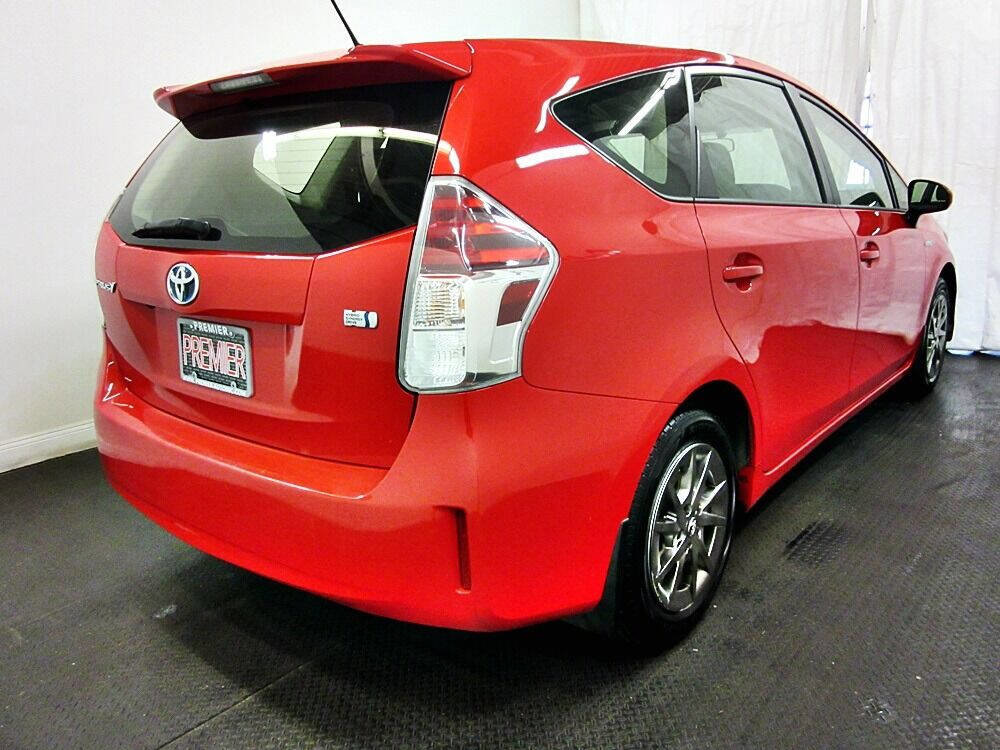 Used 2017 Toyota Prius V Two image 6