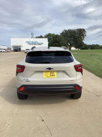 New 2026 Chevrolet Trax RS w/ Driver Confidence Package FWD image 4