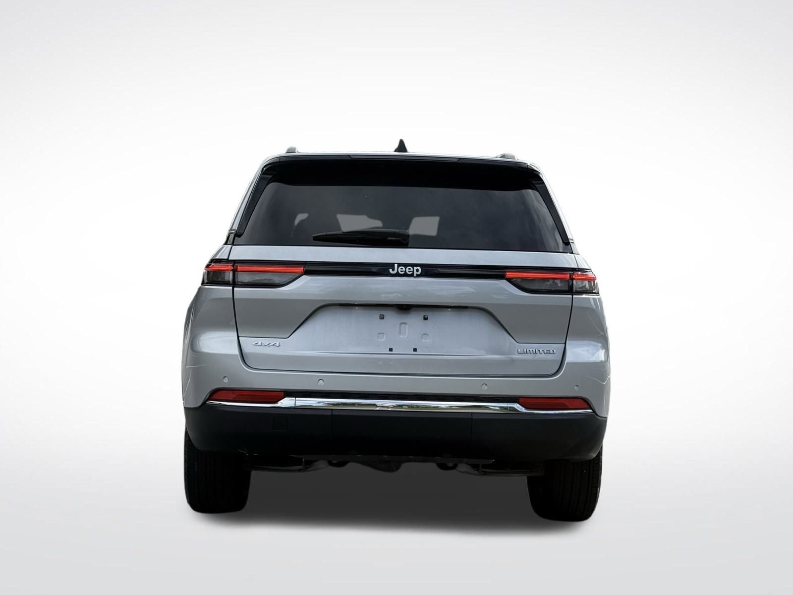 Used 2024 Jeep Grand Cherokee Limited image 7