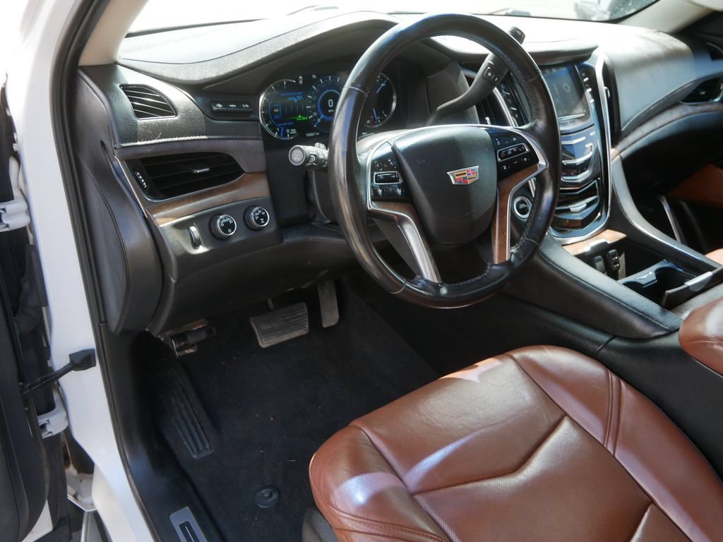 Used 2016 Cadillac Escalade ESV Luxury AWD/4WD image 11