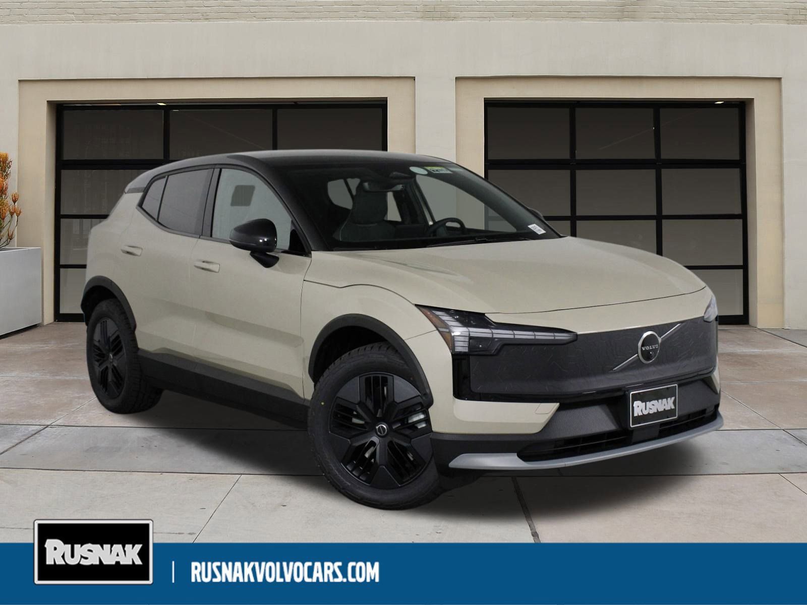 New 2026 Volvo EX30 Cross Country Ultra image 1