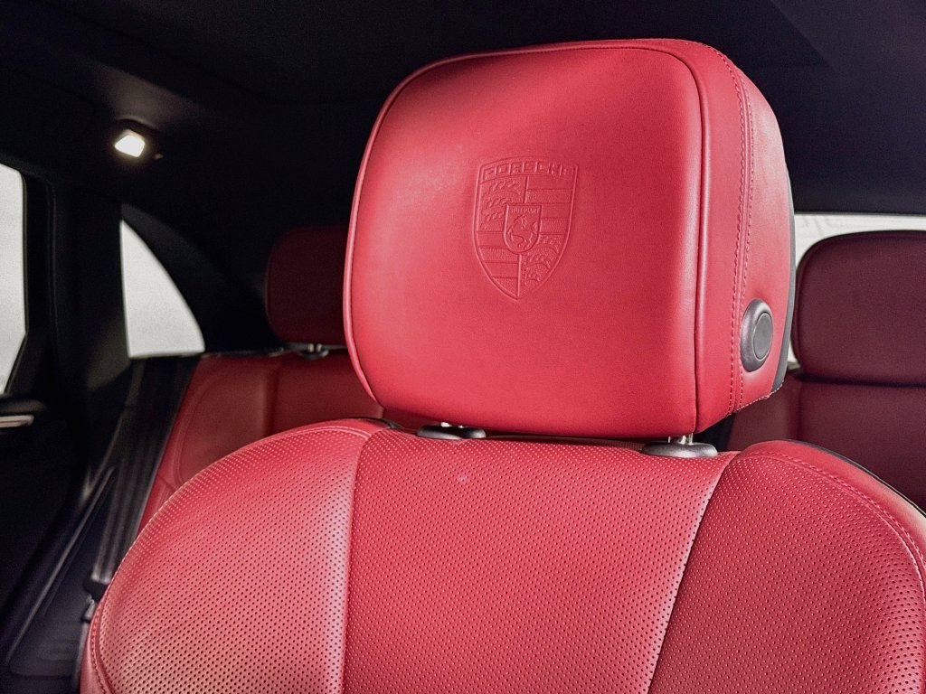 Certified 2023 Porsche Macan S AWD/4WD image 22