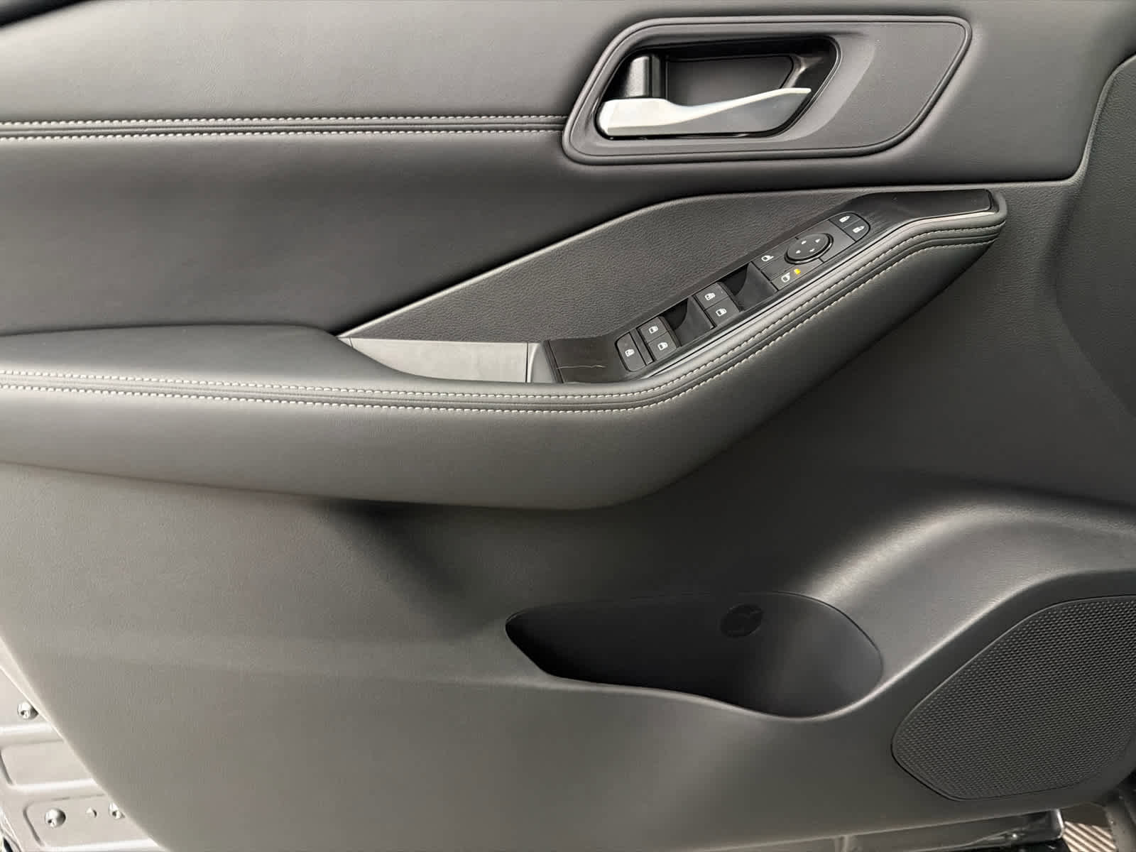 New 2026 Nissan Rogue SV image 23