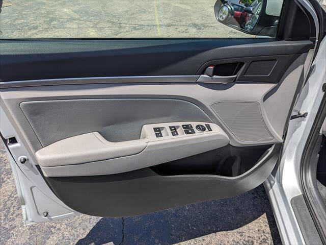 Used 2018 Hyundai Elantra SEL FWD image 10