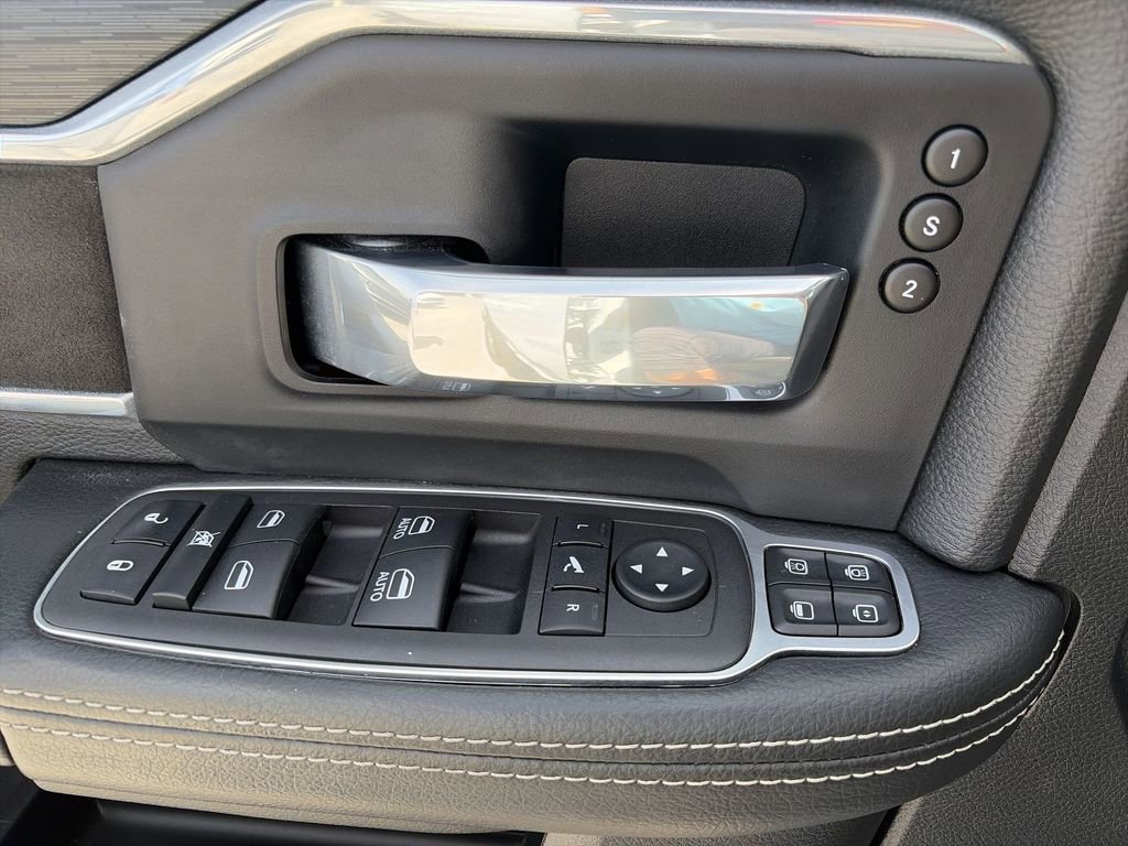 Used 2024 RAM 2500 Laramie w/ Sport Appearance Package image 29