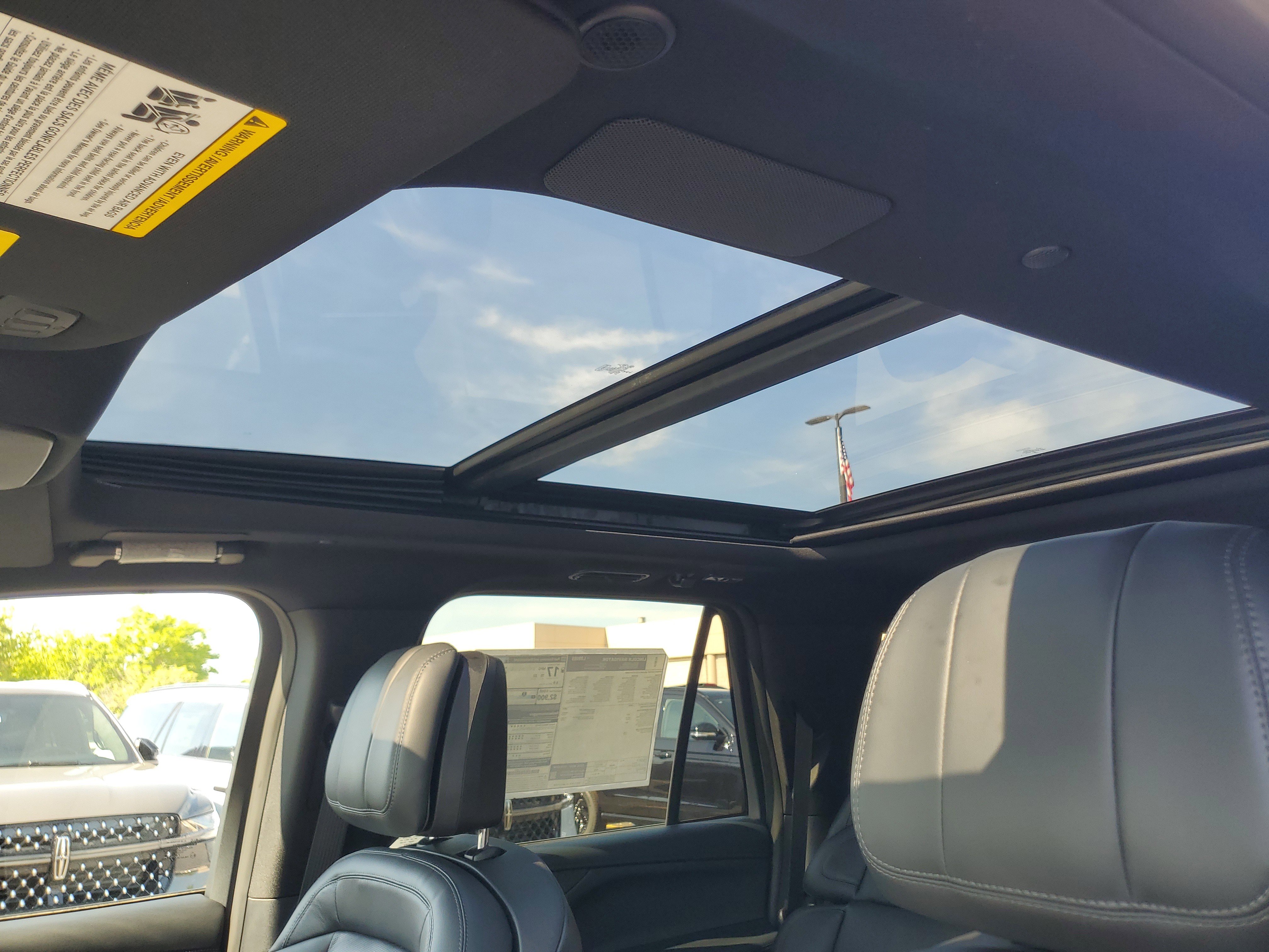 New 2026 Lincoln Navigator L Reserve w/ Jet Appearance Package AWD/4WD image 11