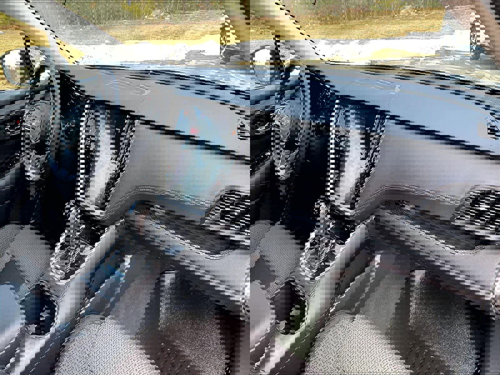 Used 2024 Subaru Outback Premium image 14