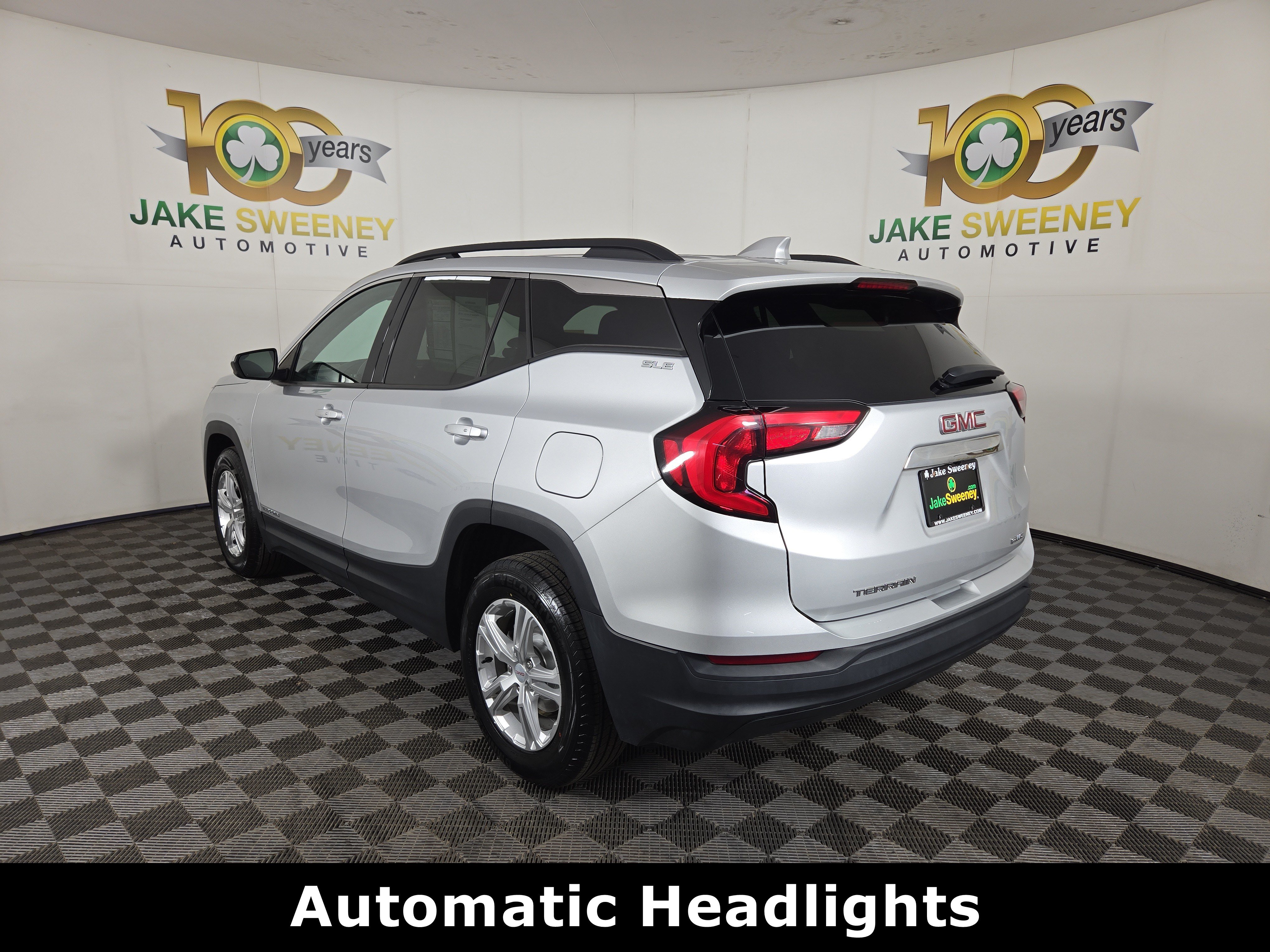 Used 2020 GMC Terrain SLE w/ Driver Convenience Package AWD/4WD image 6