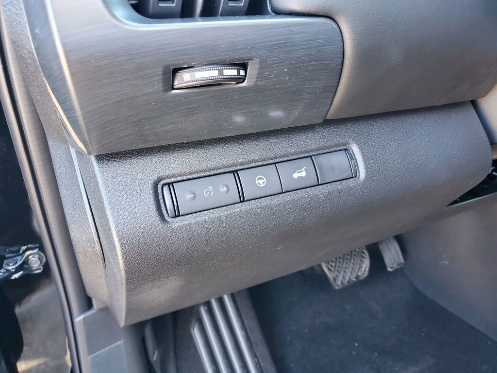 New 2026 Nissan Pathfinder SL image 22