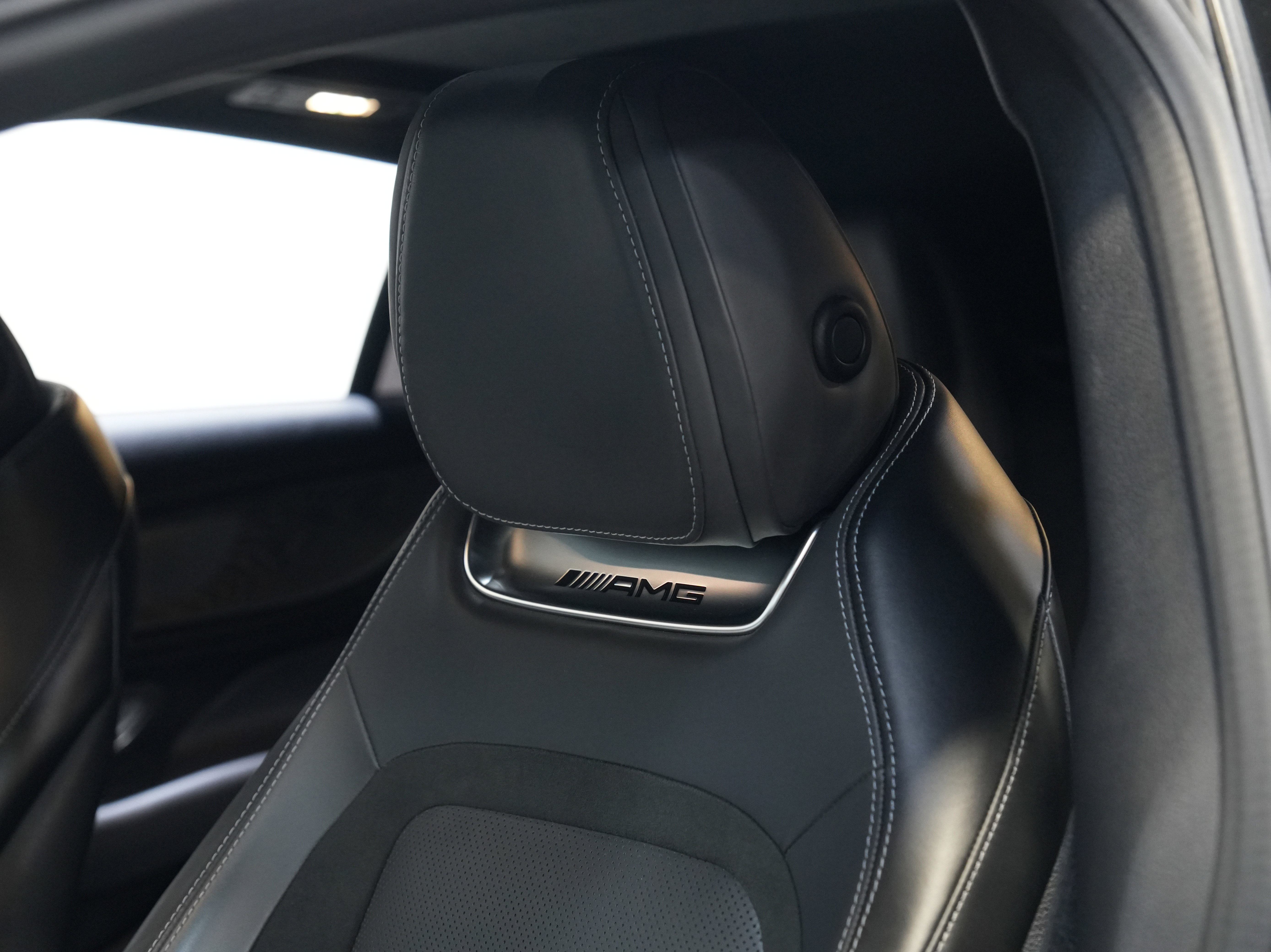 Used 2019 Mercedes-Benz AMG GT 63 w/ AMG Aerodynamics Package image 33