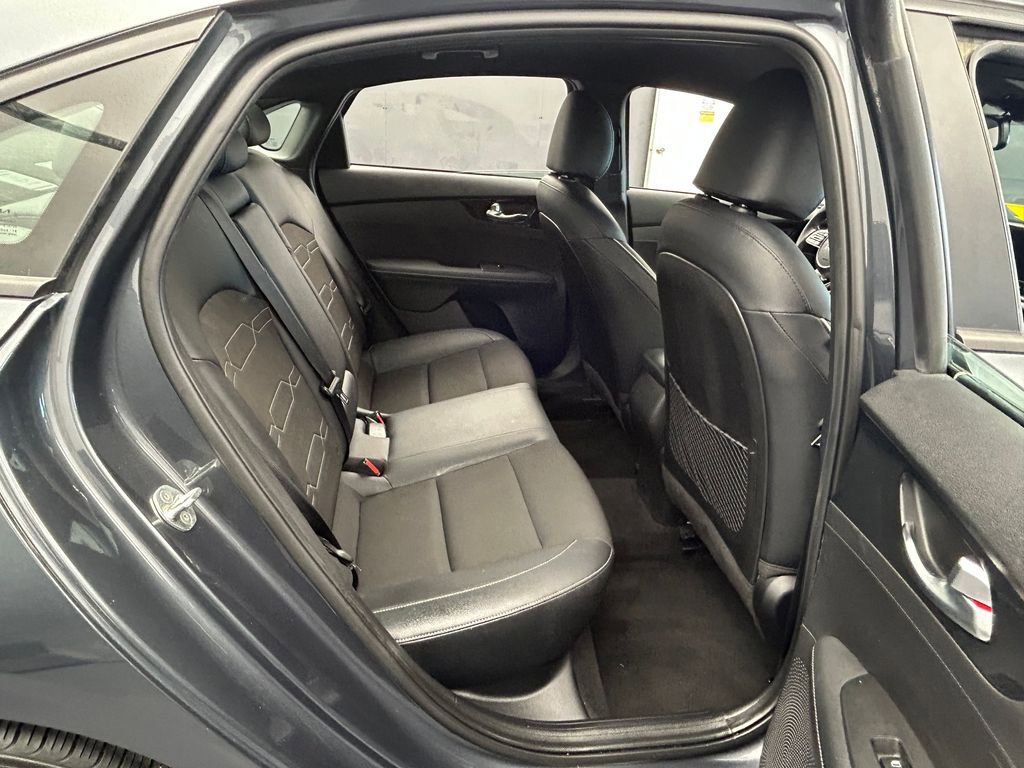 Used 2023 Kia Forte GT-Line image 36