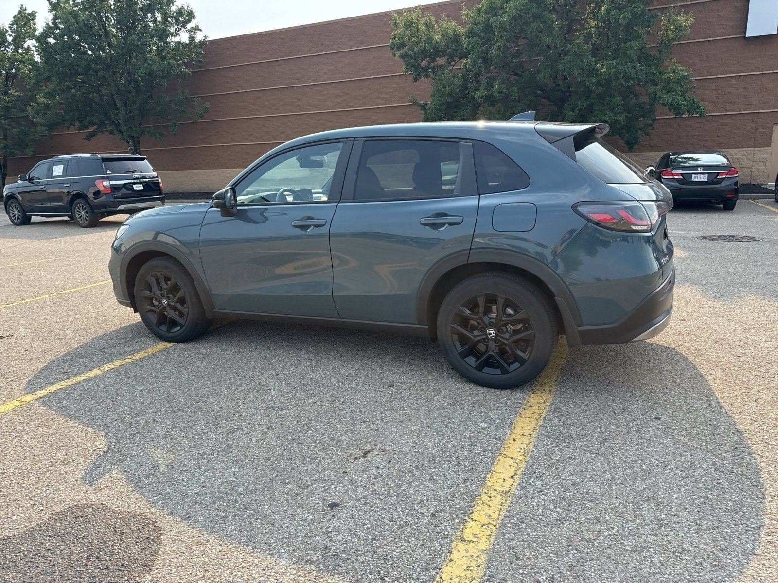 Used 2024 Honda HR-V Sport image 30