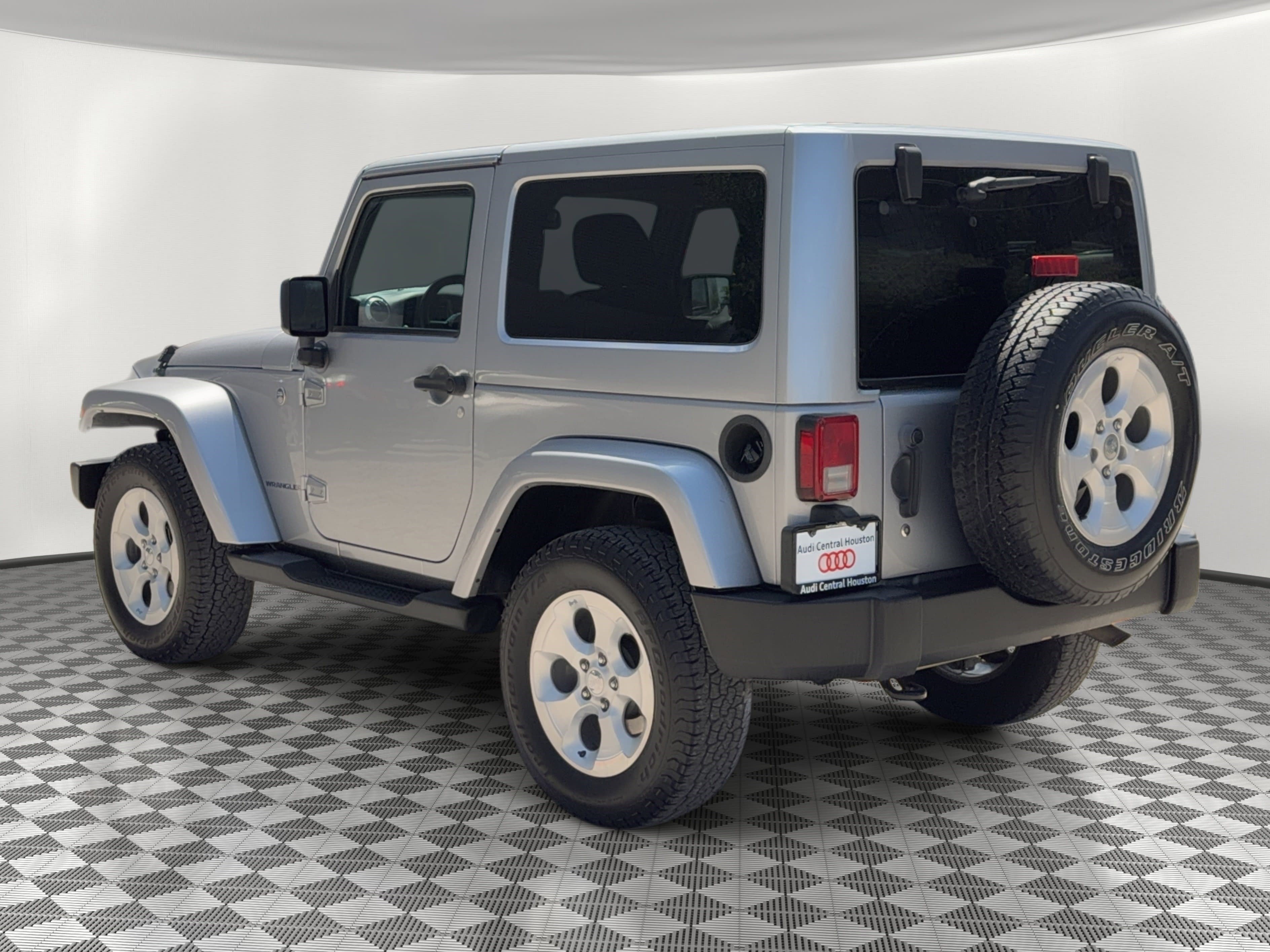 Used 2013 Jeep Wrangler Sahara w/ Connectivity Group image 3