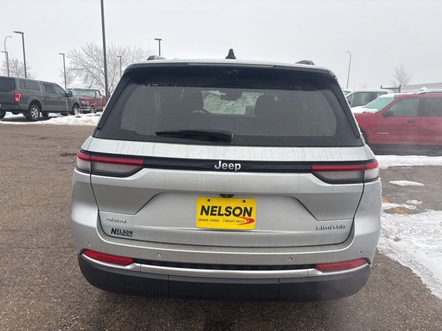 Used 2023 Jeep Grand Cherokee Limited w/ Luxury Tech Group II image 5