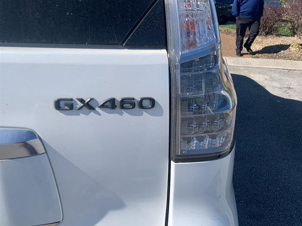 Used 2022 Lexus GX 460 Premium w/ Premium Package AWD/4WD image 9
