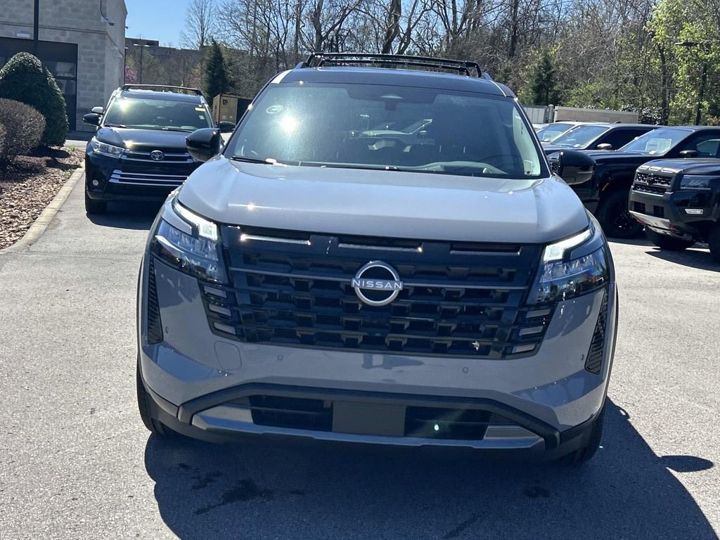 New 2026 Nissan Pathfinder Platinum w/ Lighting Package AWD/4WD image 2