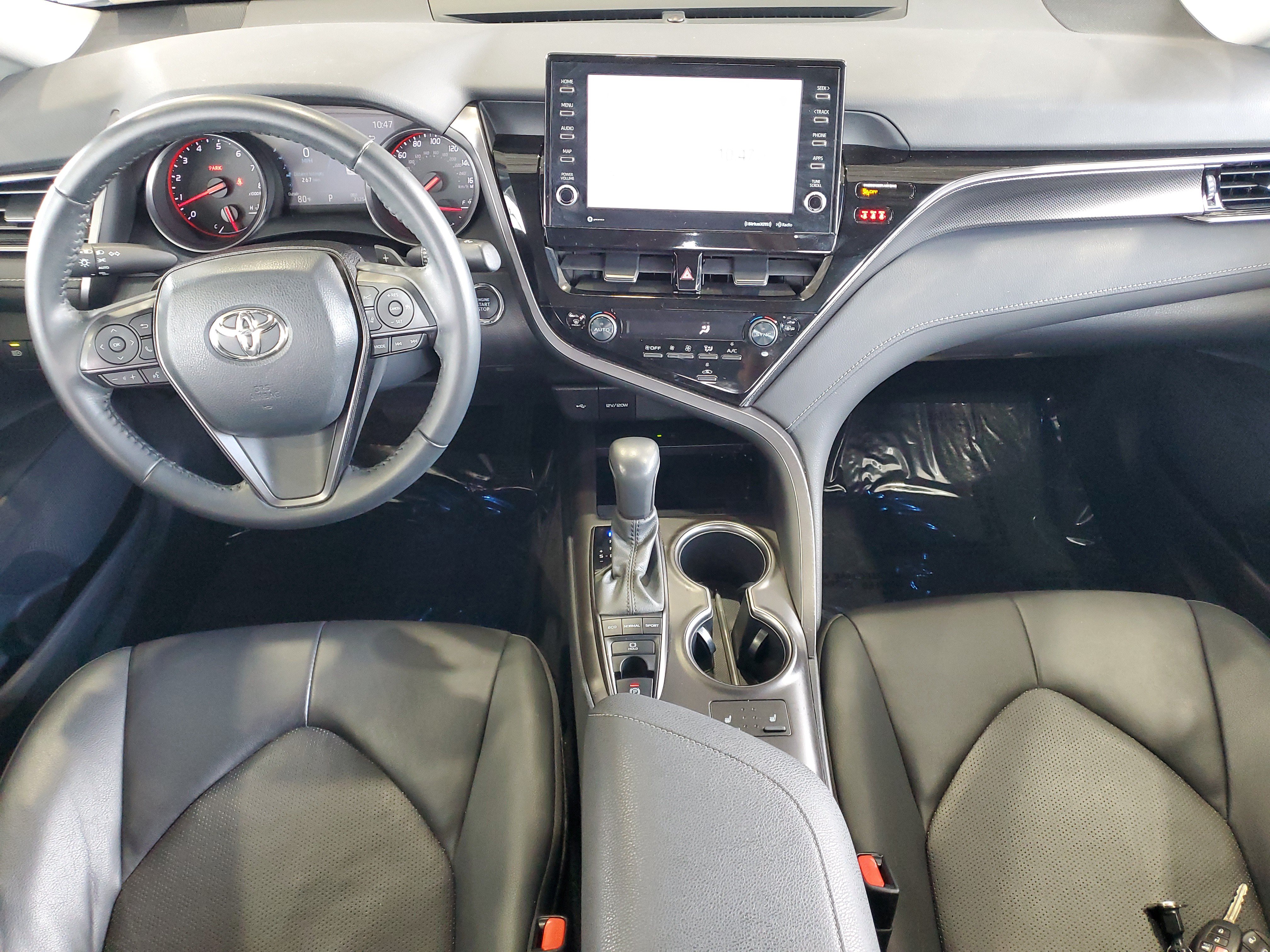 Used 2023 Toyota Camry XSE FWD image 11