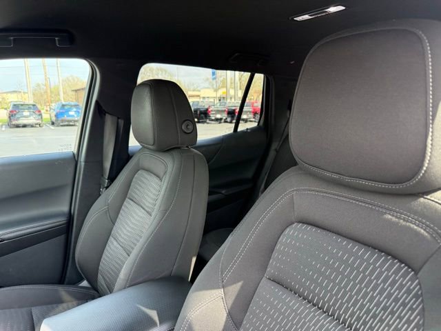 Used 2025 Chevrolet Equinox LT w/ Safety and Technology Package image 17