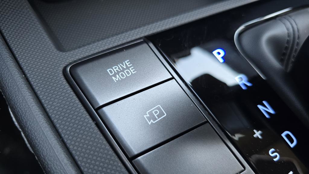 New 2026 Hyundai Elantra Sport FWD image 30