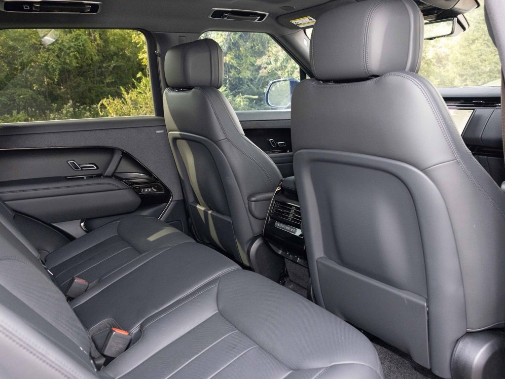 Used 2023 Land Rover Range Rover Sport SE Dynamic image 44
