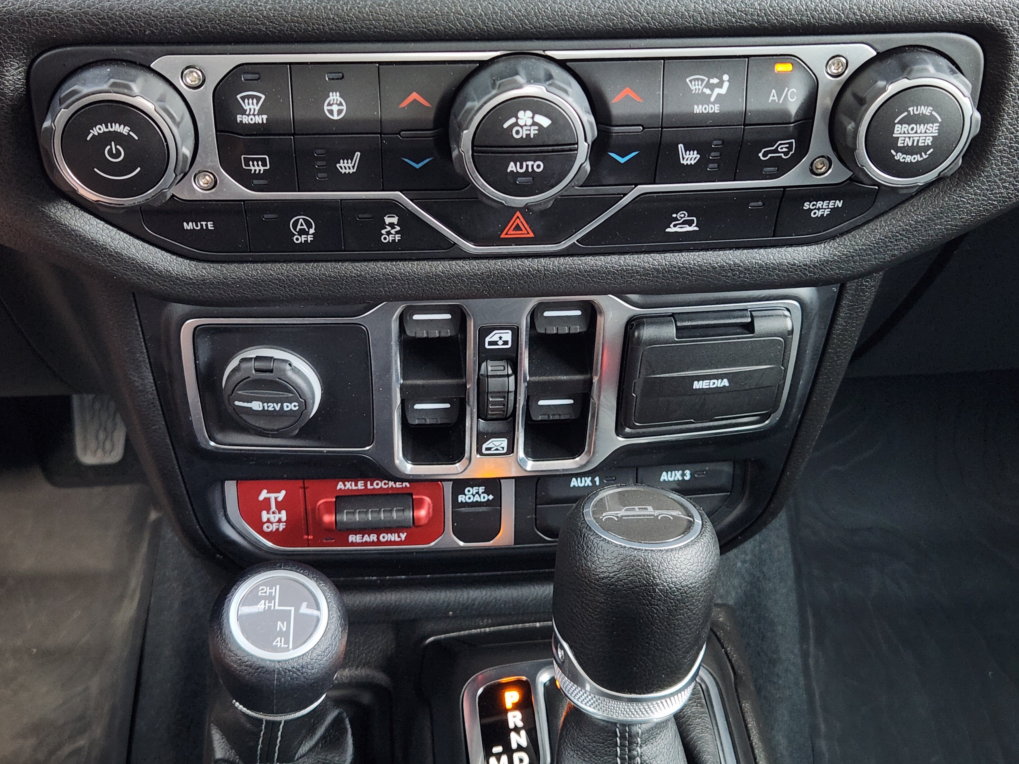 Used 2024 Jeep Gladiator Sport AWD/4WD image 22