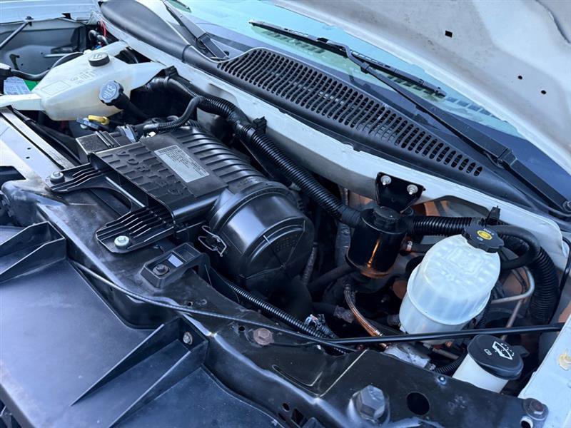 Used 2011 Chevrolet Express 2500 image 38