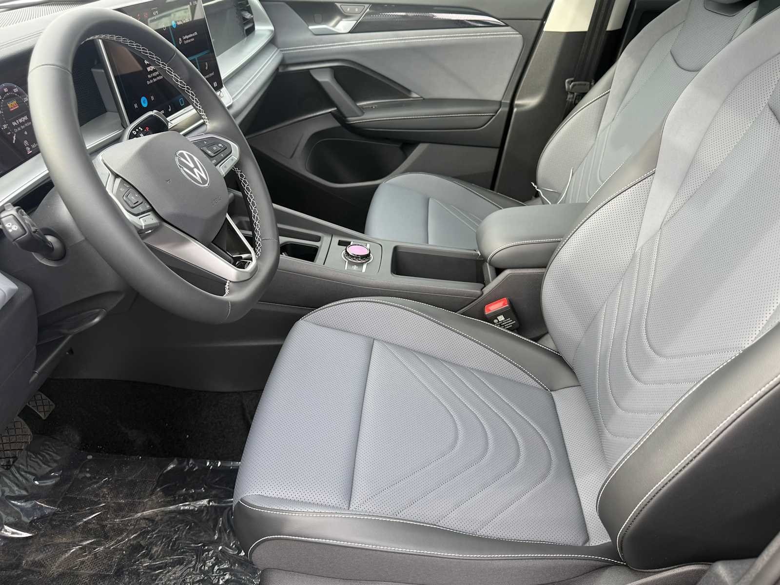 New 2026 Volkswagen Tiguan SE AWD/4WD image 7