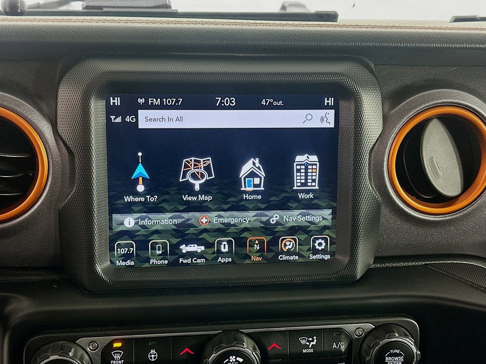 Used 2022 Jeep Gladiator Mojave w/ LED Lighting Group AWD/4WD image 13