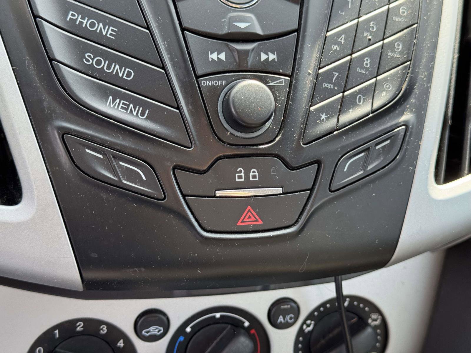 Used 2014 Ford Focus SE image 24