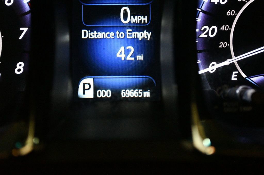 Used 2013 Toyota Avalon XLE Premium FWD image 44