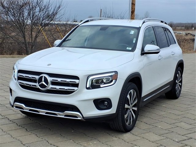 Used 2023 Mercedes-Benz GLB 250 image 2