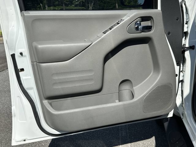 Used 2020 Nissan Frontier SV w/ Midnight Edition Floor Mats AWD/4WD image 12