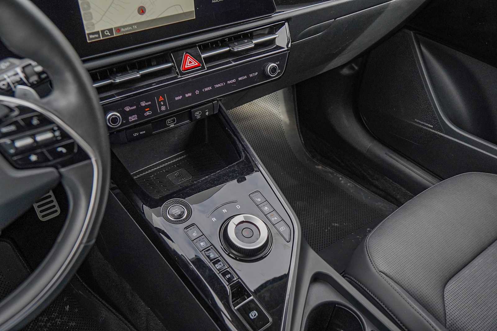 Certified 2024 Kia Niro SX Touring image 20