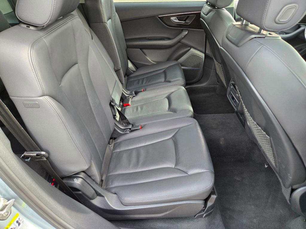 Used 2024 Audi Q7 3.0T Premium Plus image 13