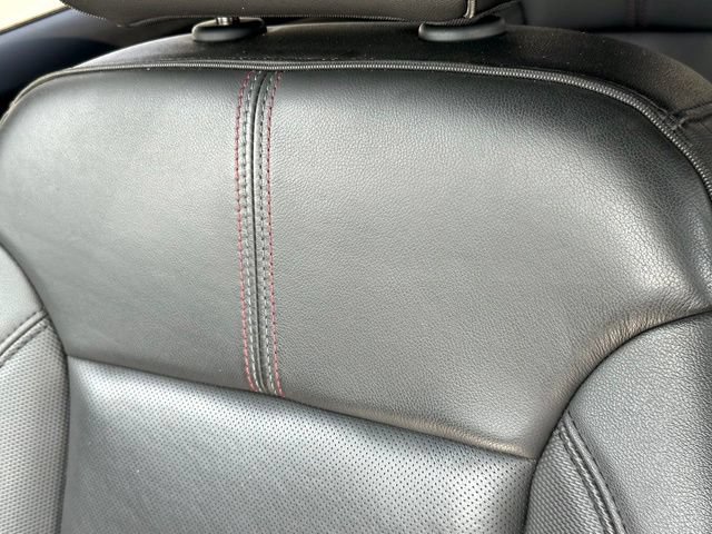 Used 2023 Chevrolet Traverse RS FWD image 29