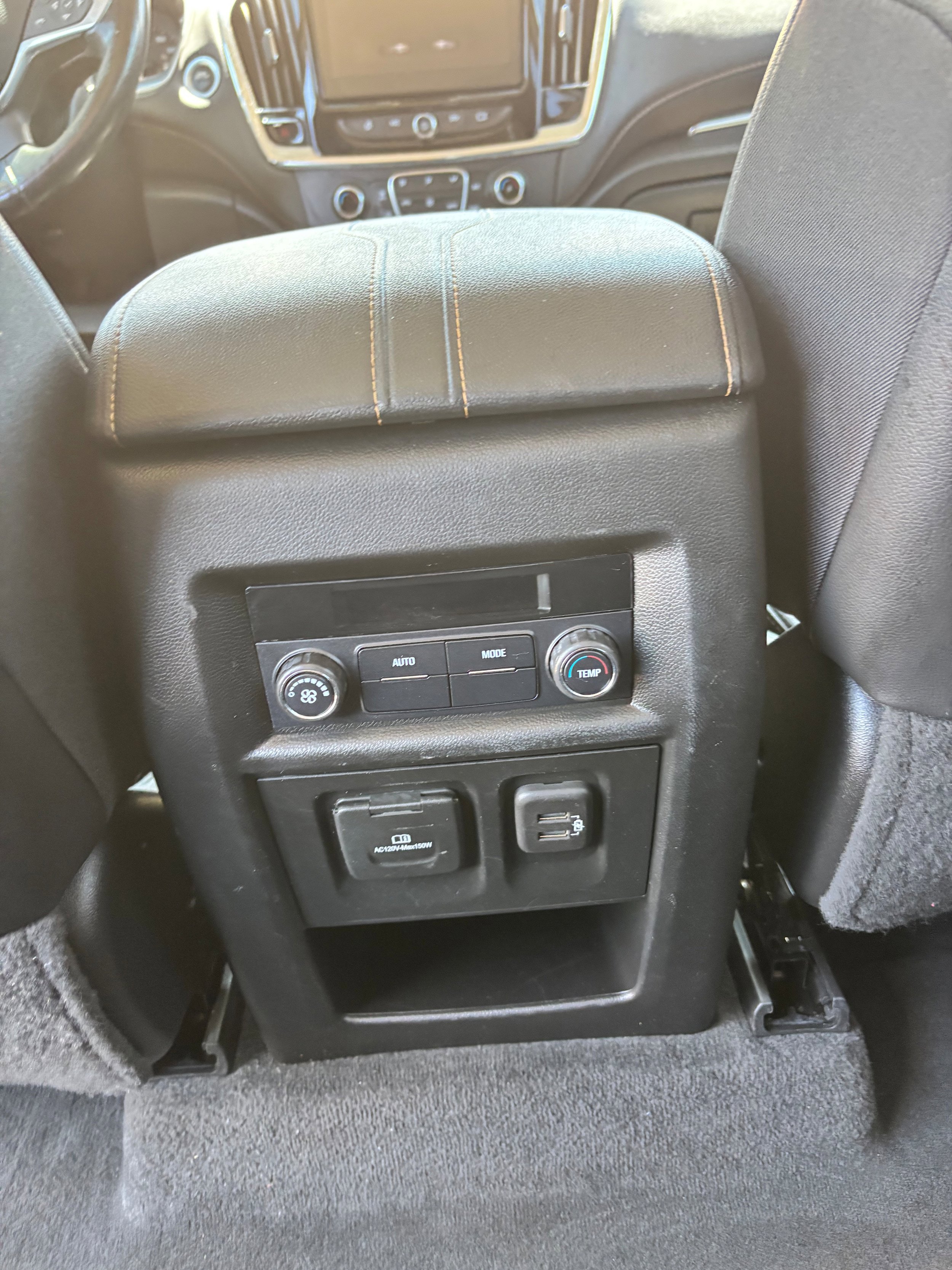 Used 2020 Chevrolet Traverse LT w/ LT Premium Package FWD image 13
