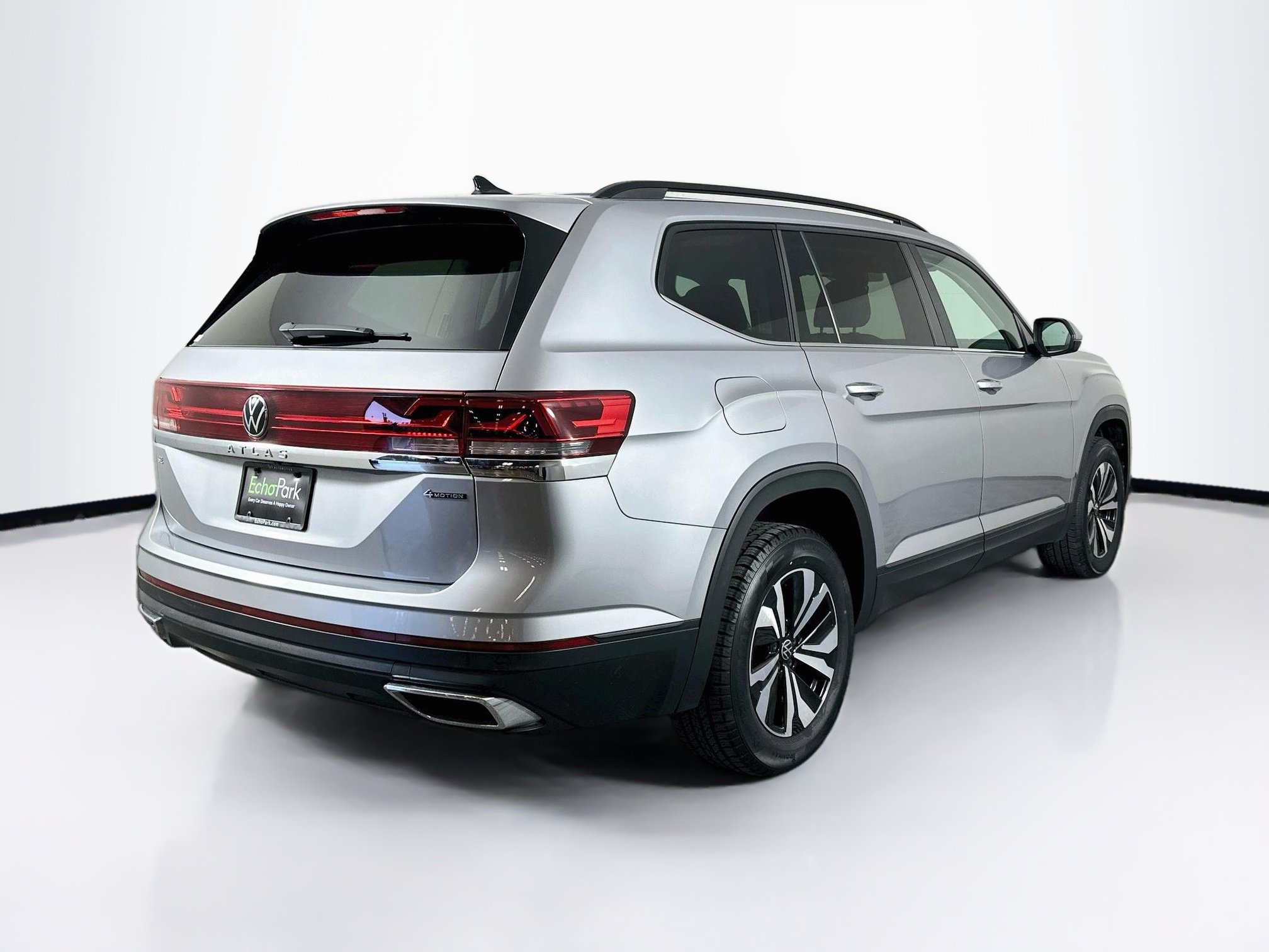 Used 2024 Volkswagen Atlas SE AWD/4WD image 9