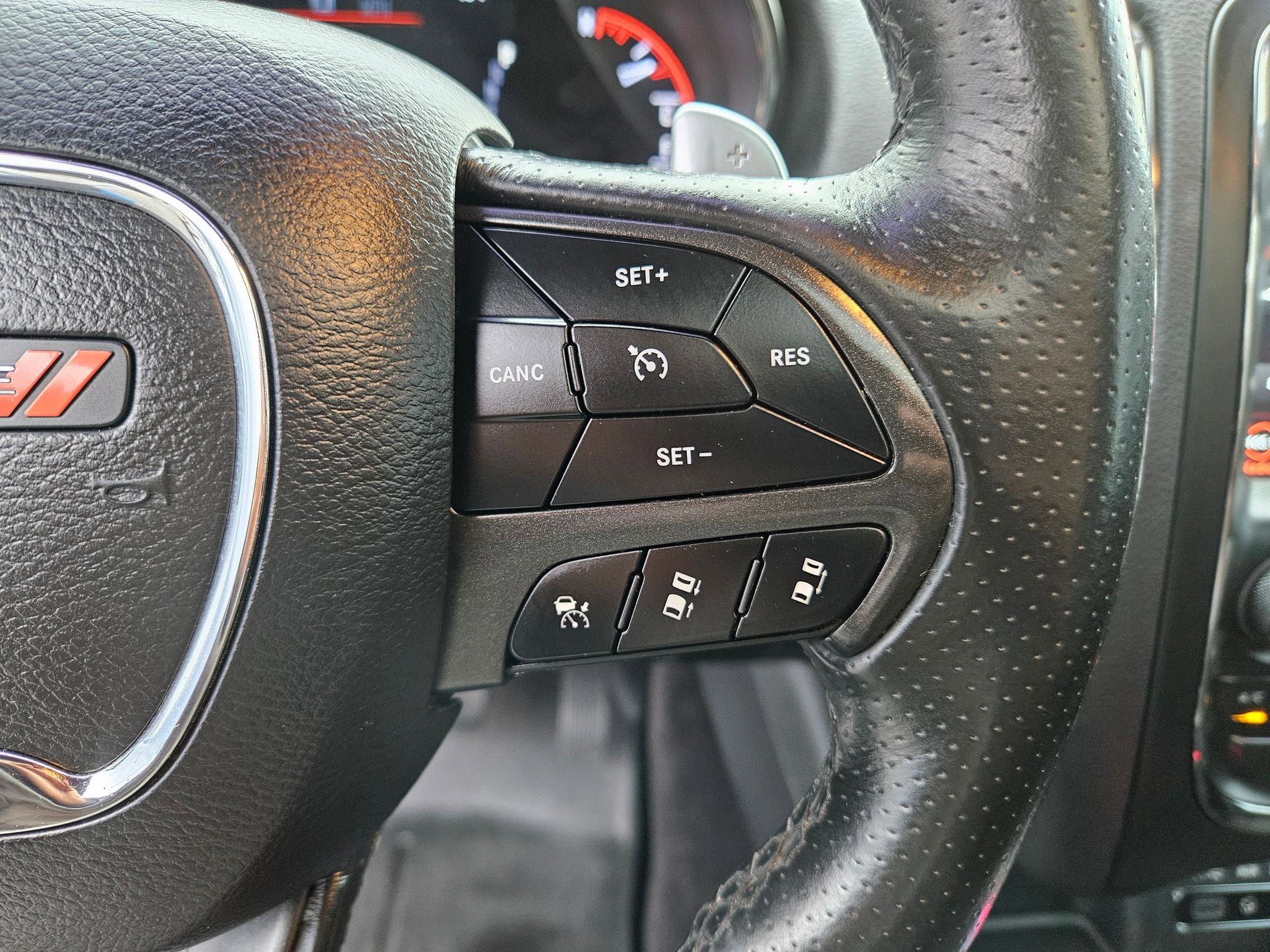 Used 2018 Dodge Durango R/T w/ Technology Group image 21