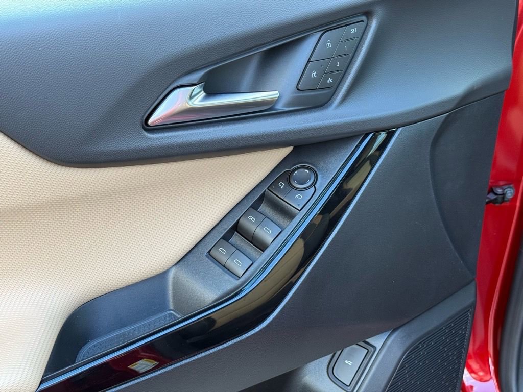 New 2026 Chevrolet Equinox ACTIV w/ Convenience Package III image 10