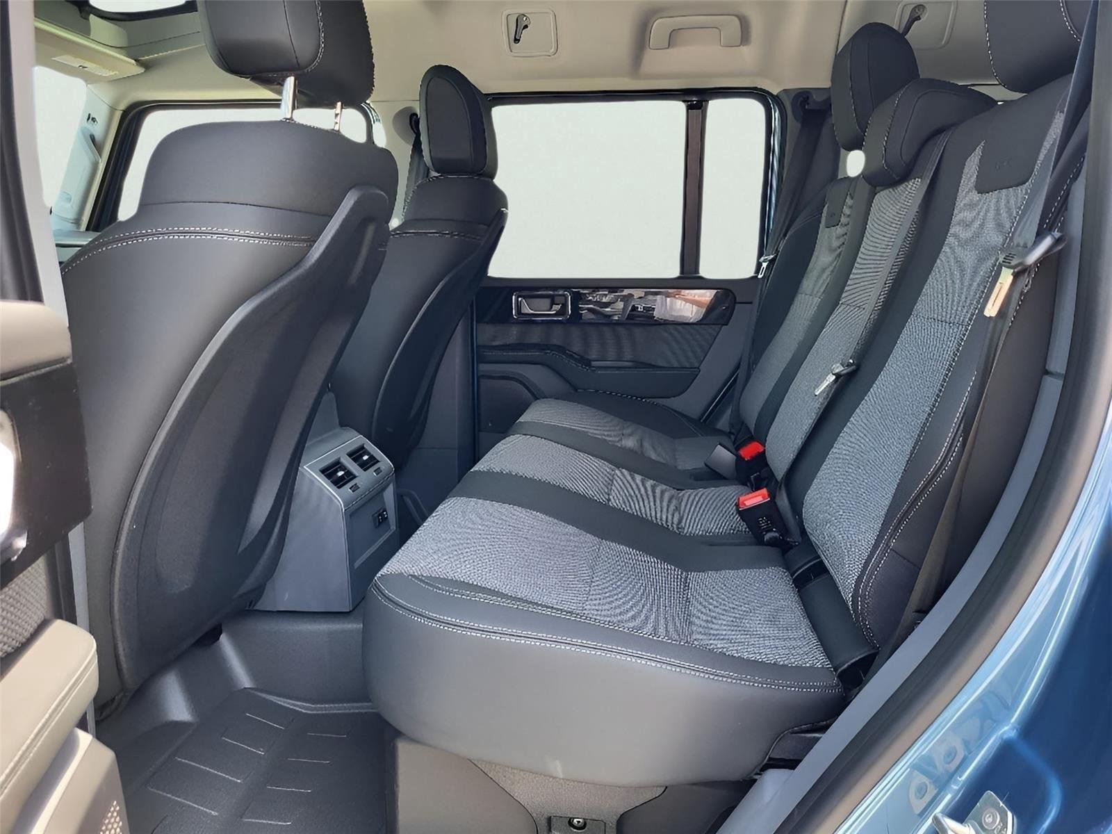 Used 2024 INEOS Grenadier AWD/4WD image 28