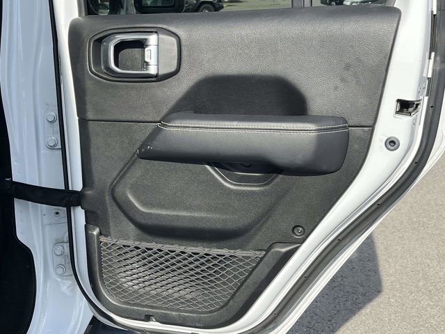 Used 2020 Jeep Wrangler Unlimited Sahara image 22