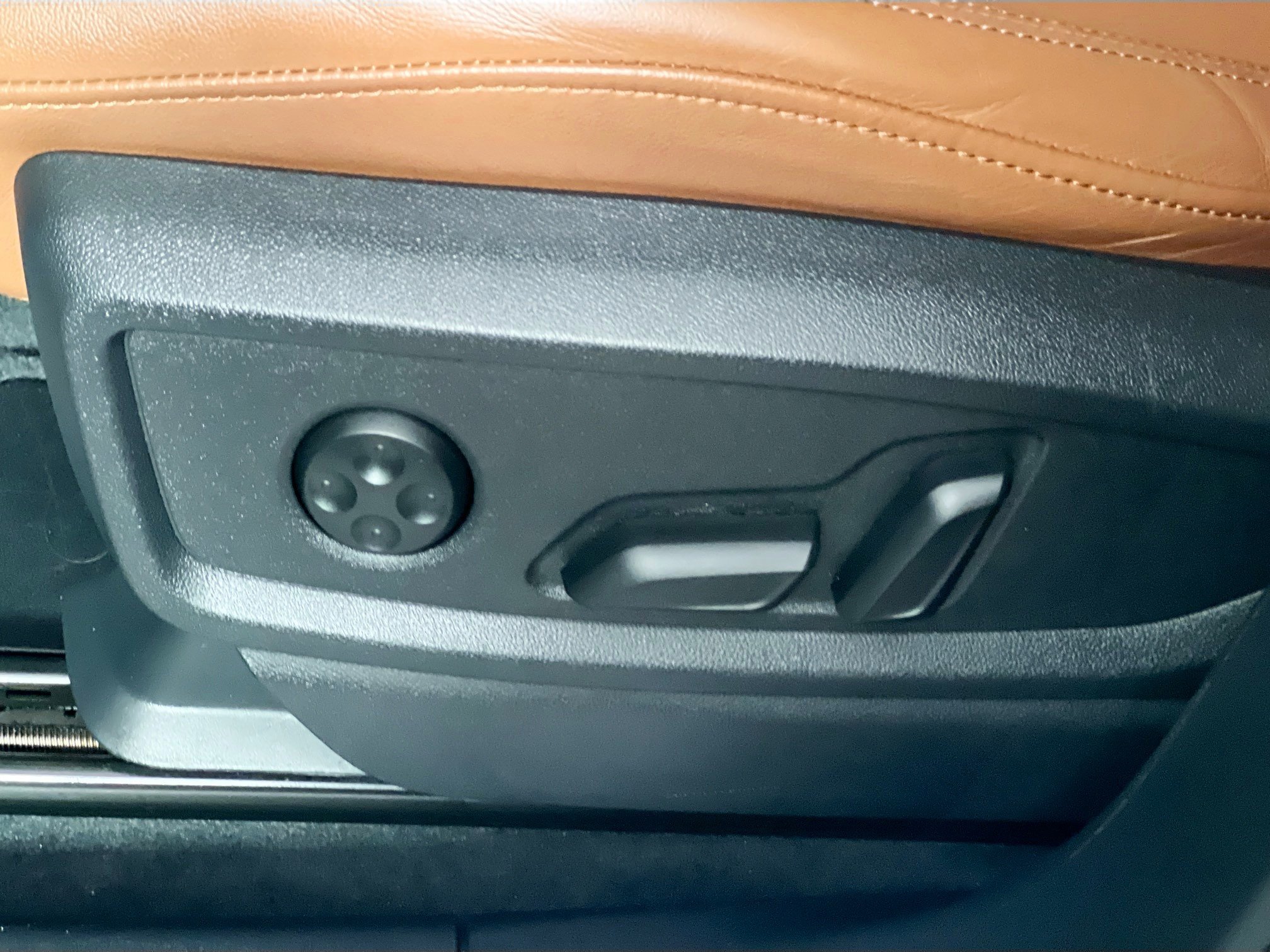 Used 2025 Audi Q5 2.0T Premium image 15