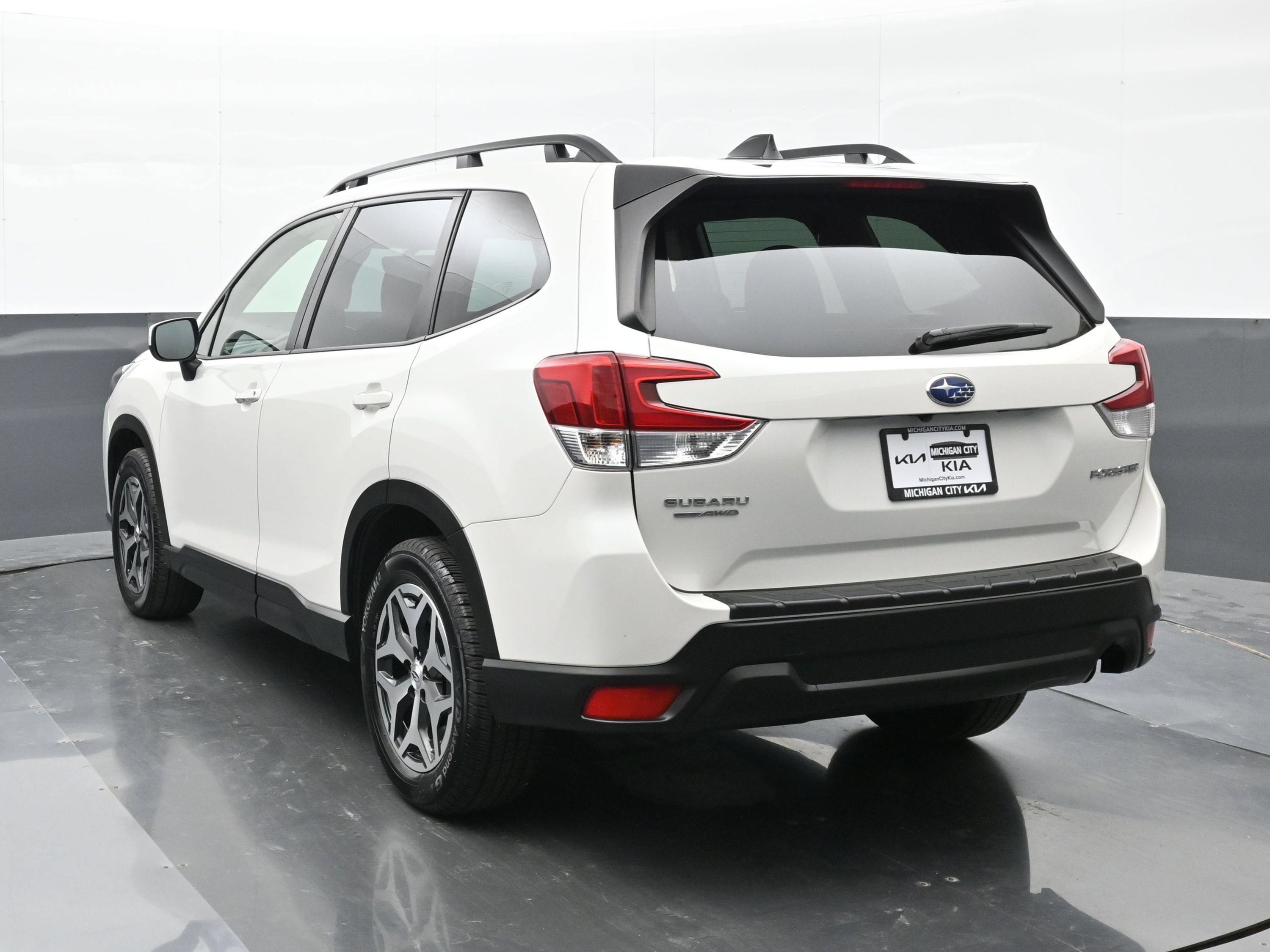 Used 2024 Subaru Forester Premium AWD/4WD image 8