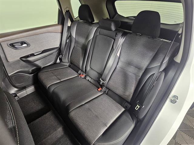 Used 2021 Nissan Rogue SV image 22