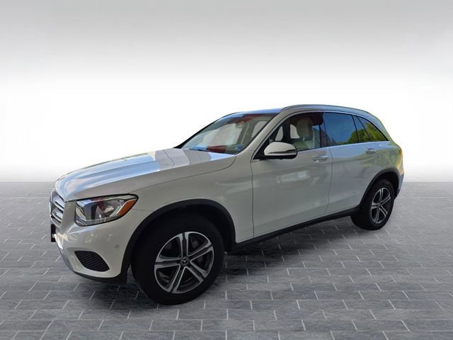Used 2019 Mercedes-Benz GLC 300 4MATIC image 3