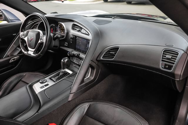 Used 2019 Chevrolet Corvette Stingray Coupe w/ 1LT RWD image 71