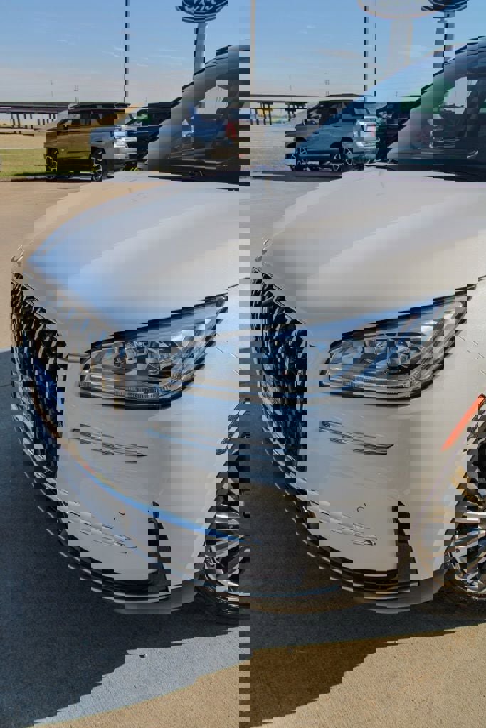 Used 2025 Lincoln Corsair Reserve w/ Equipment Group 202A AWD/4WD image 7